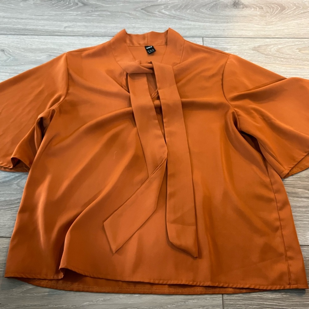 SHEIN Rust Tie-Neck Short Sleeve Blouse